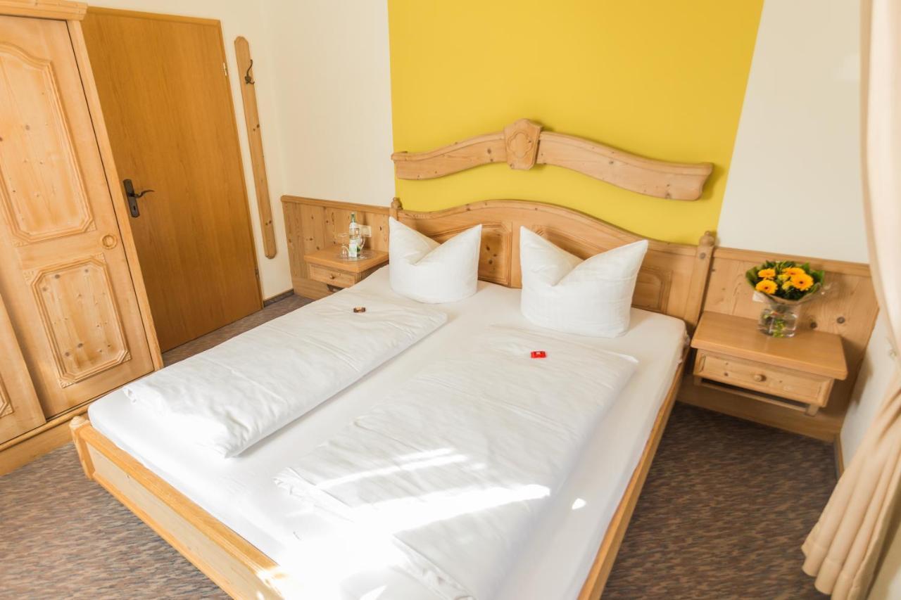 Hotel Loewen Randersacker Habitación foto